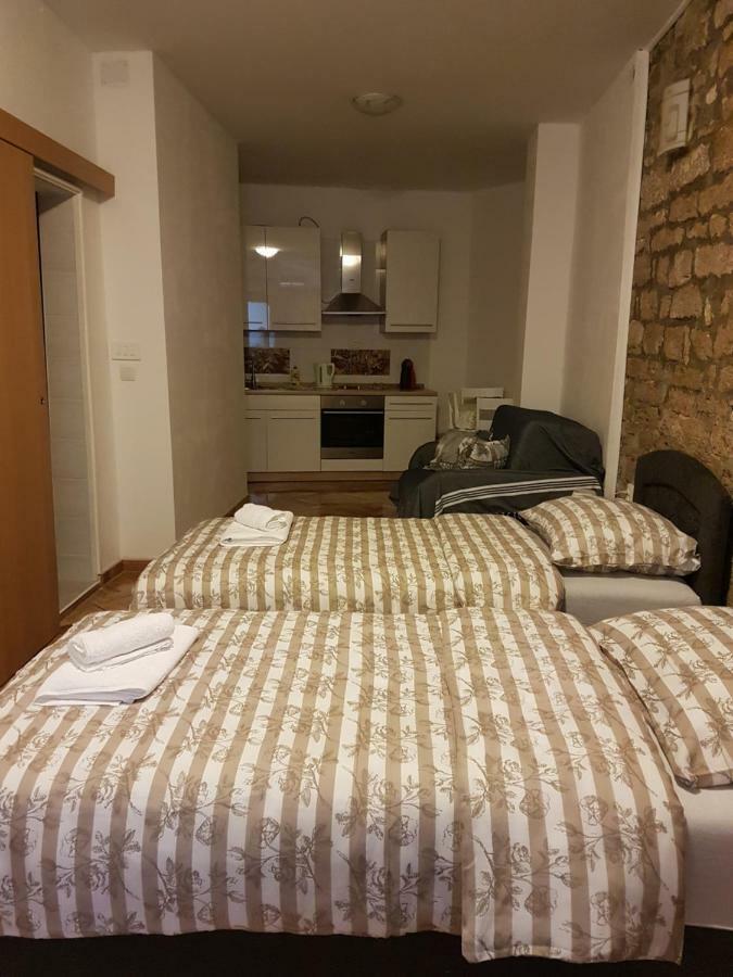 Studio Apartman Via